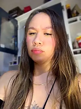 Snapshot of Emiily_lee chatting on May 2026 04:50:01 AM Emiily lee online show from May 2026 04:50:01 AM