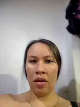 Snapshot of Emiily_lee chatting on May 2026 01:58:02 AM Emiily lee online show from May 2026 01:58:02 AM