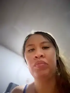 Snapshot of Emiily_lee chatting on May 2026 03:03:02 AM Emiily lee online show from May 2026 03:03:02 AM