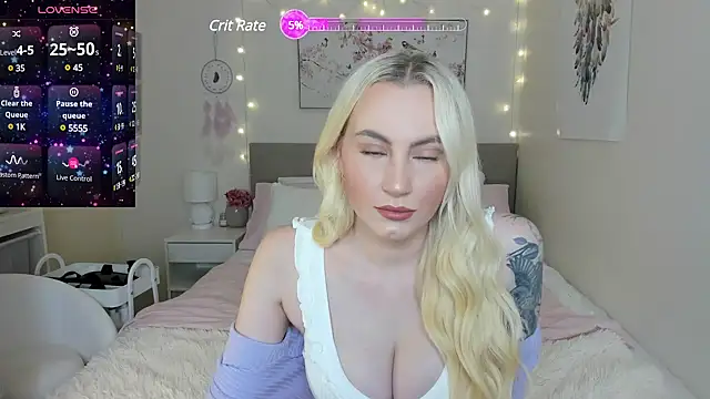 lunaraeXO online show from January 2025 09:03:01 AM