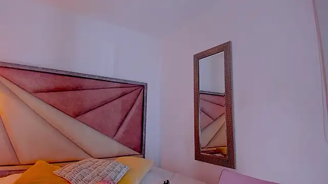 BonnieCute  online show from February 2026 11:42:02 PM