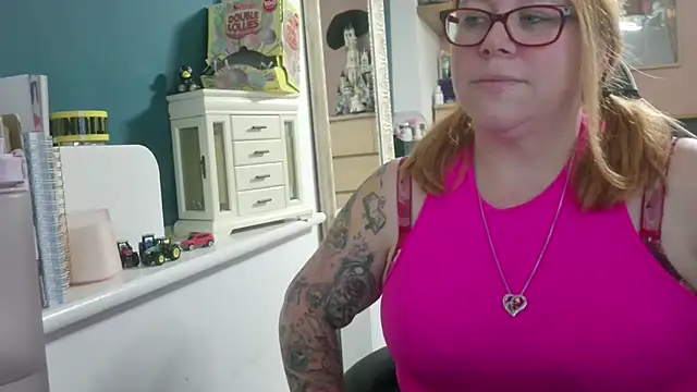 NikiDeeOfficial online show from September 2025 09:14:02 PM