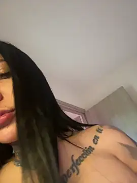 Snapshot of Cataleyasweet_19 chatting on October 2025 05:22:01 PM Cataleyasweet 19 online show from October 2025 05:22:01 PM