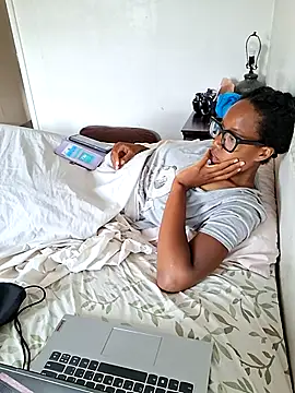 Snapshot of madamsensuale chatting on June 2026 10:30:01 PM madamsensuale online show from June 2026 10:30:01 PM
