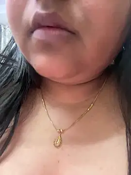 smile pretty online show from March 2025 09:26:02 PM