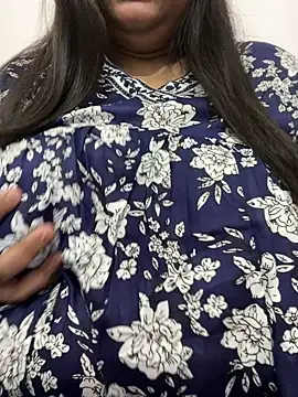 smile pretty online show from September 2025 07:35:01 PM