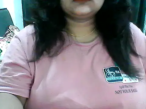 Snapshot of smile_pretty chatting on July 2026 07:39:01 PM smile pretty online show from July 2026 07:39:01 PM