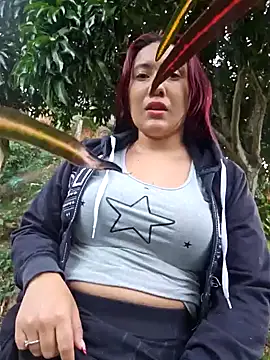 Snapshot of Blushing_Katy chatting on December 2024 11:19:01 AM Blushing Katy online show from December 2024 11:19:01 AM