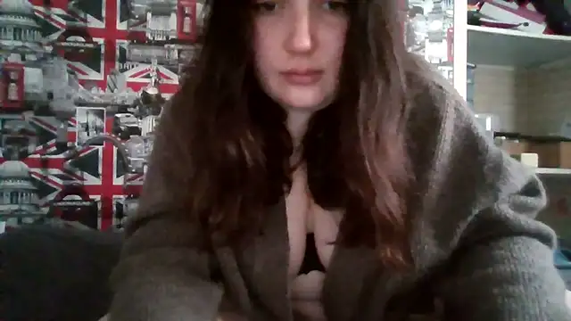 Lynylou online show from October 2025 08:38:01 AM