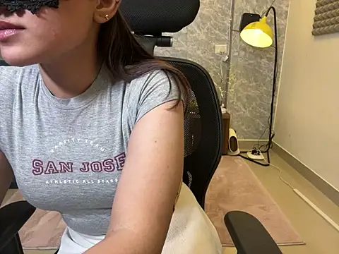 MidnightFlame online show from December 2024 07:32:02 PM