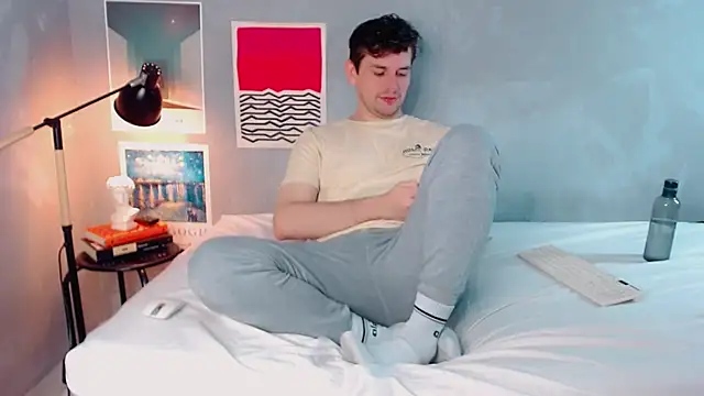 Elio555 online show from December 2025 08:36:02 PM