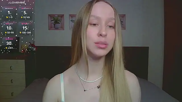 Lily  Devil online show from January 2026 03:50:01 PM