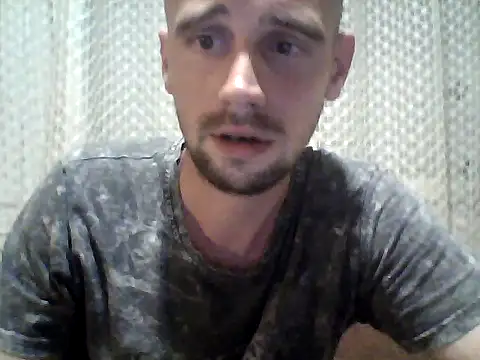 Snapshot of Rejtelmesest chatting on May 2026 11:46:02 PM Rejtelmesest online show from May 2026 11:46:02 PM