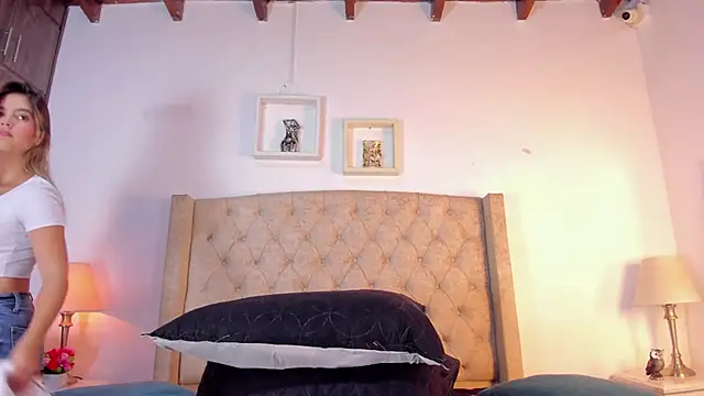 Snapshot of allisson_m chatting on October 2025 12:13:02 PM allisson m online show from October 2025 12:13:02 PM