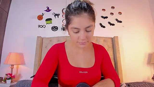 Snapshot of allisson_m chatting on October 2025 12:07:02 PM allisson m online show from October 2025 12:07:02 PM