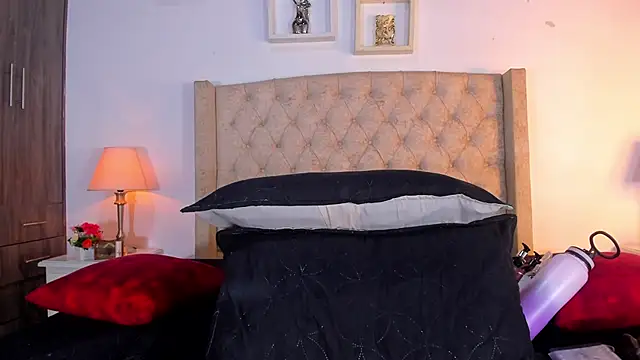 Snapshot of allisson_m chatting on January 2026 12:18:01 PM allisson m online show from January 2026 12:18:01 PM