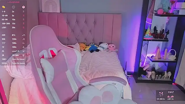 LoaLuxury online show from February 2026 05:20:01 PM