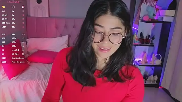 LoaLuxury online show from February 2026 05:43:01 PM