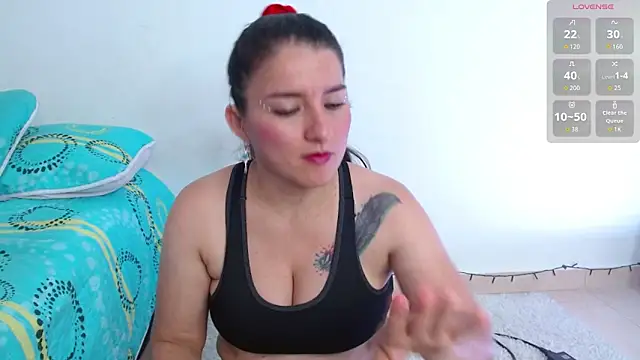 Emelyross  online show from March 2026 01:06:02 PM