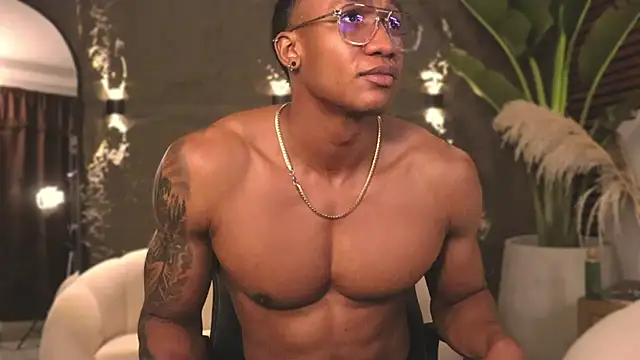 Logan Varela online show from February 2025 09:09:01 PM