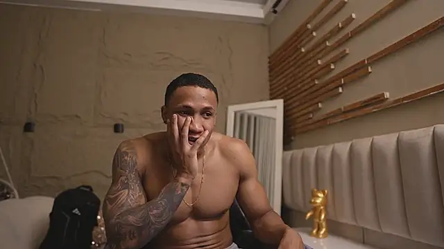 Snapshot of Logan_Varela chatting on March 2026 01:50:01 PM Logan Varela online show from March 2026 01:50:01 PM