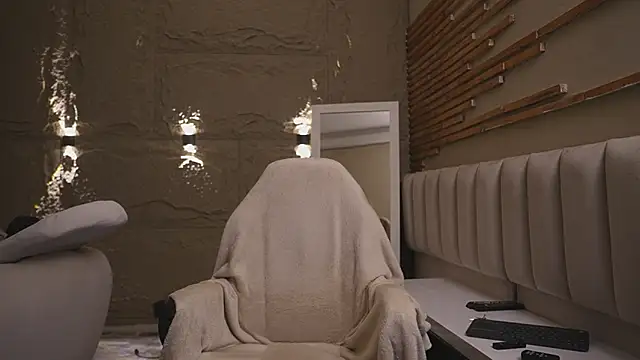 Snapshot of Logan_Varela chatting on March 2026 01:27:02 PM Logan Varela online show from March 2026 01:27:02 PM