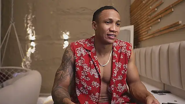 Snapshot of Logan_Varela chatting on March 2026 02:20:01 PM Logan Varela online show from March 2026 02:20:01 PM