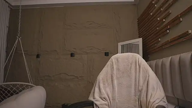 Snapshot of Logan_Varela chatting on March 2026 02:21:02 PM Logan Varela online show from March 2026 02:21:02 PM