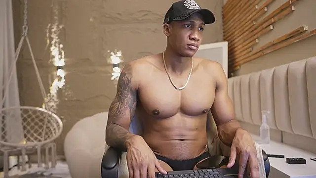 Snapshot of Logan_Varela chatting on March 2026 02:01:01 PM Logan Varela online show from March 2026 02:01:01 PM