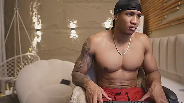 Snapshot of Logan_Varela chatting on April 2026 12:16:02 PM Logan Varela online show from April 2026 12:16:02 PM