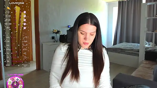 Snapshot of AizaRose chatting on May 2026 08:20:01 AM AizaRose online show from May 2026 08:20:01 AM