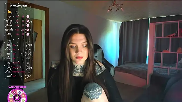 Snapshot of AizaRose chatting on May 2026 07:28:02 AM AizaRose online show from May 2026 07:28:02 AM