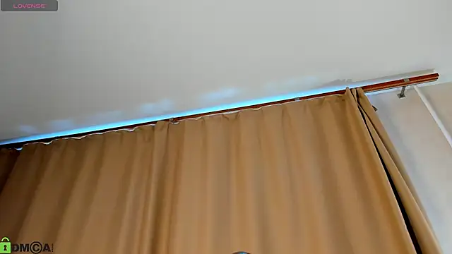 Snapshot of Valerie_Woods chatting on July 2026 01:02:02 AM Valerie Woods online show from July 2026 01:02:02 AM