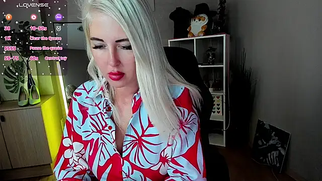 Snapshot of Mermaid_N chatting on July 2026 03:23:01 AM Mermaid N online show from July 2026 03:23:01 AM