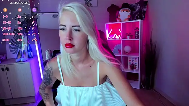 Snapshot of Mermaid_N chatting on July 2026 01:42:01 AM Mermaid N online show from July 2026 01:42:01 AM