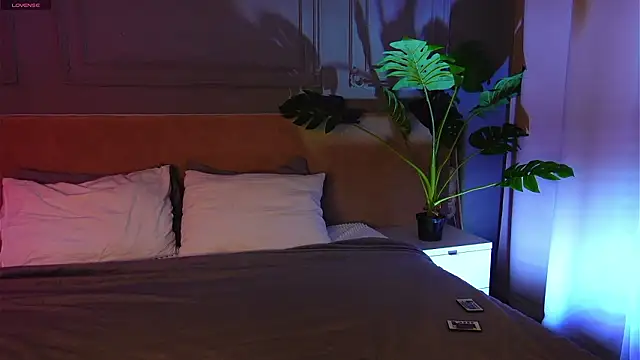 Liv Fay online show from February 2026 01:51:01 PM