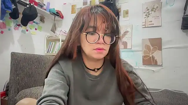 Snapshot of Pinkyrose111 chatting on December 2025 05:42:02 PM Pinkyrose111 online show from December 2025 05:42:02 PM