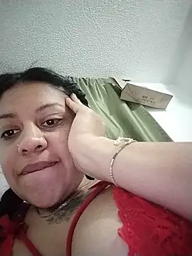 Snapshot of Tiphanydirty3 chatting on May 2026 04:21:02 AM Tiphanydirty3 online show from May 2026 04:21:02 AM