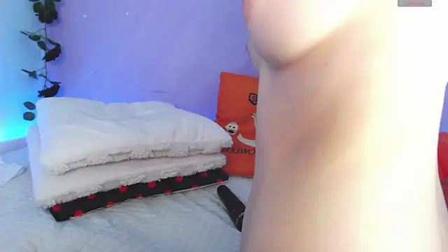 Scarlettsrorm online show from October 2025 05:17:02 AM