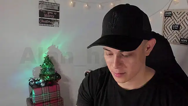 Snapshot of Alan_hadid1 chatting on December 2024 03:25:02 AM Alan hadid1 online show from December 2024 03:25:02 AM