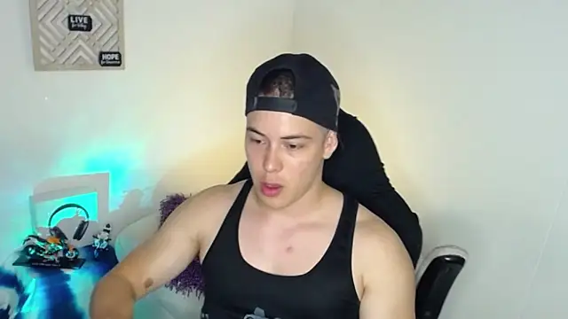 Snapshot of Alan_hadid1 chatting on January 2025 12:02:01 AM Alan hadid1 online show from January 2025 12:02:01 AM