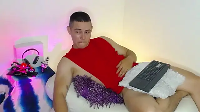 Snapshot of Alan_hadid1 chatting on January 2025 03:23:01 AM Alan hadid1 online show from January 2025 03:23:01 AM