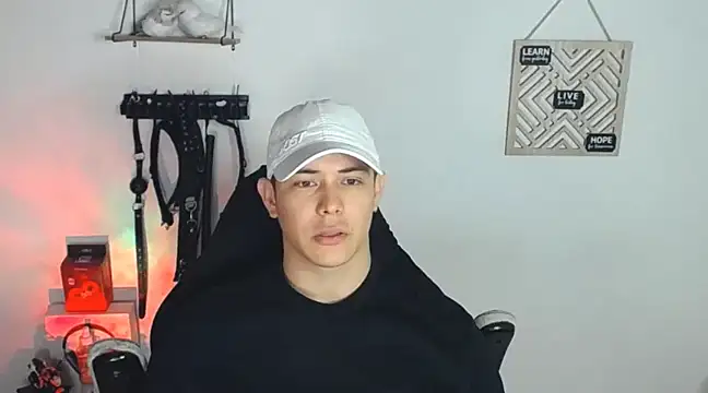 Snapshot of Alan_hadid1 chatting on January 2025 06:46:01 PM Alan hadid1 online show from January 2025 06:46:01 PM