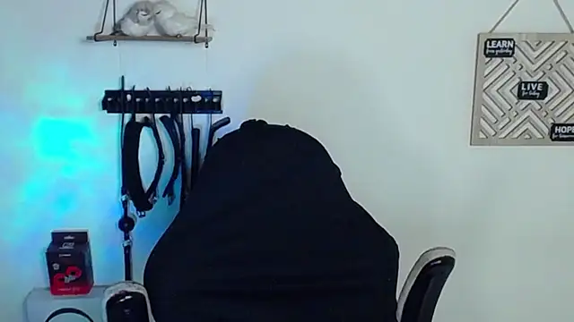 Snapshot of Alan_hadid1 chatting on January 2025 12:50:02 AM Alan hadid1 online show from January 2025 12:50:02 AM