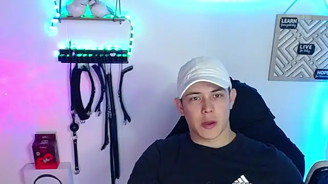 Snapshot of Alan_hadid1 chatting on January 2025 08:22:02 PM Alan hadid1 online show from January 2025 08:22:02 PM