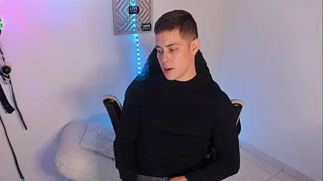 Snapshot of Alan_hadid1 chatting on March 2025 03:45:01 AM Alan hadid1 online show from March 2025 03:45:01 AM