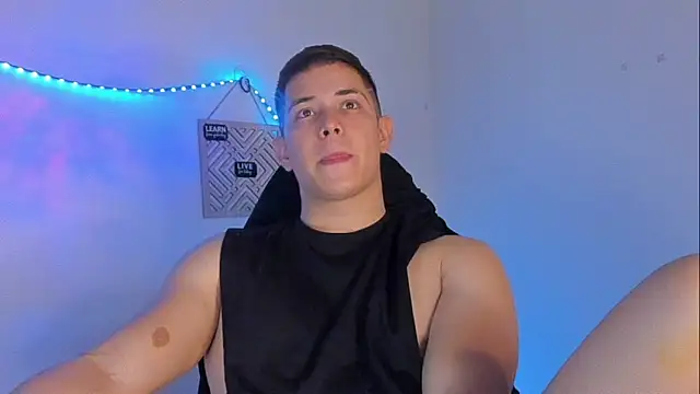 Snapshot of Alan_hadid1 chatting on March 2025 11:38:02 PM Alan hadid1 online show from March 2025 11:38:02 PM