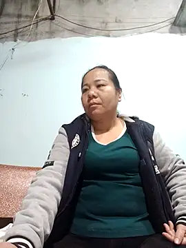 Queen 18200 online show from November 2025 09:59:01 PM