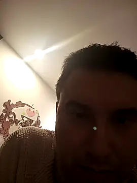 Snapshot of Tinieblo10 chatting on October 2025 04:12:02 AM Tinieblo10 online show from October 2025 04:12:02 AM