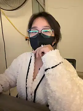 Snapshot of Jenni_nana chatting on December 2024 07:03:02 PM Jenni nana online show from December 2024 07:03:02 PM